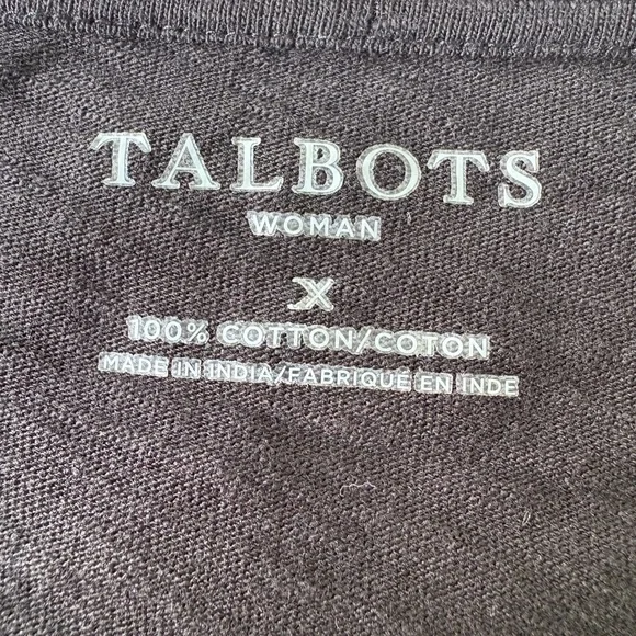 Talbots Woman Black Short‎ Sleeve Tee Size X Embroidered Sleeve Scallop V-Neck - Picture 2 of 8